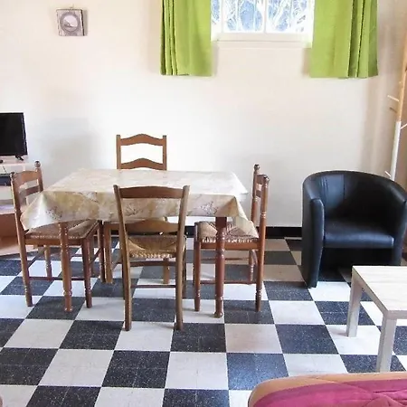 Petrouchka Dans Les Pins Saint-Hilaire-de-Riez