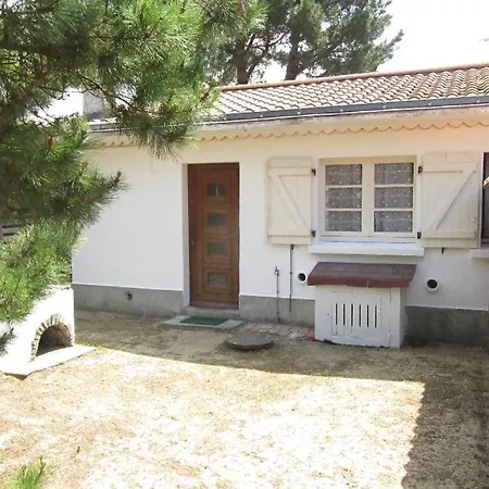 בית נופש Petrouchka Dans Les Pins
