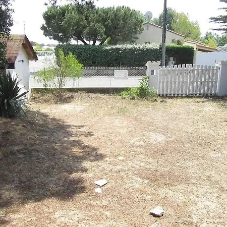 בית נופש Petrouchka Dans Les Pins *